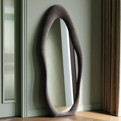 Velvet Wavy Mirror